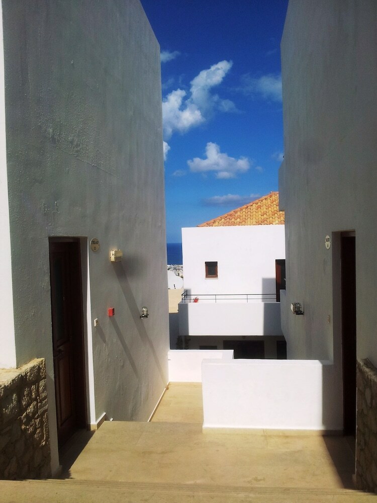 Hotel Amazones Village Suites