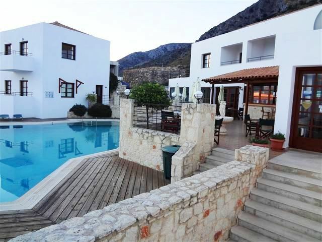 Hotel Amazones Village Suites