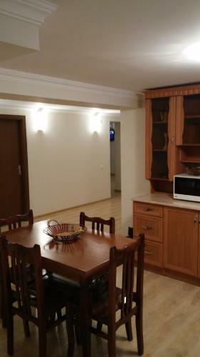 Hostal Guest House On Mirian Mepe