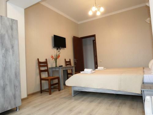 Hostal White Hotel