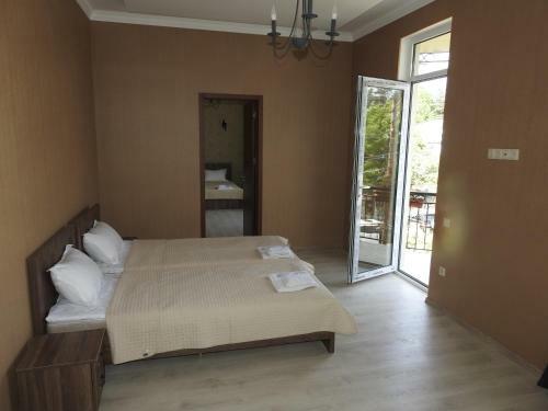 Hostal White Hotel