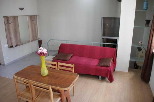 Hostal Sololaki 7 Guest House
