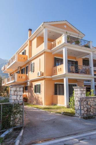 Emelia Apartments