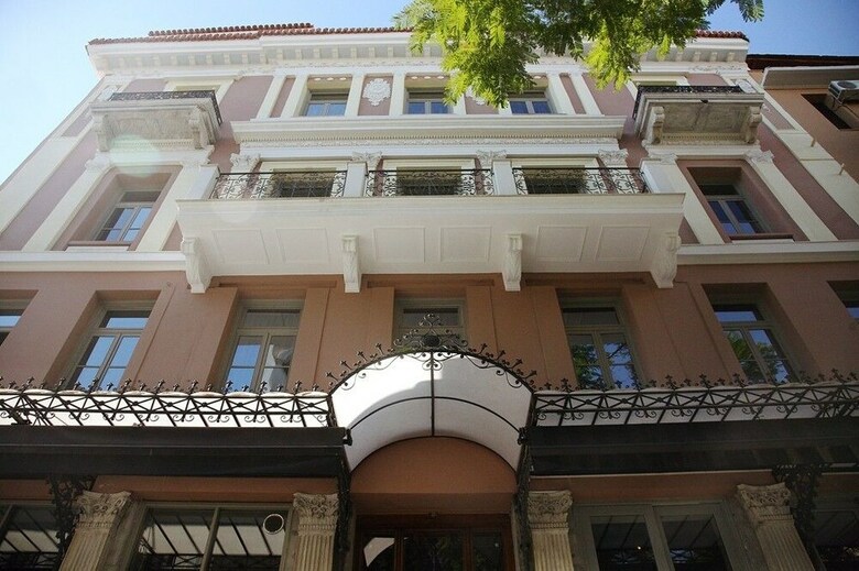 Emporikon Athens Hotel