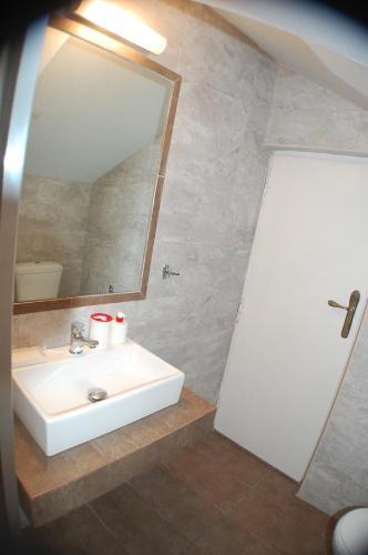 Thalassa Apartments