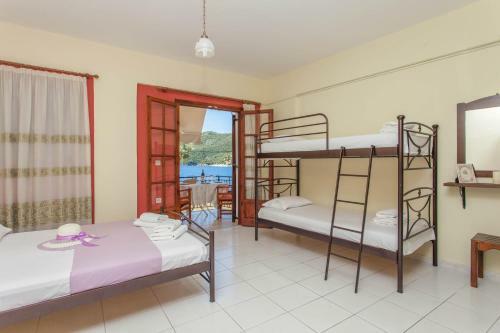 Hostal Ionio Sea Poros Studios