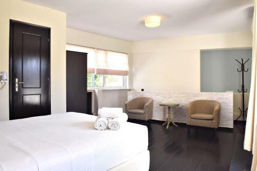 Antisthenes Apartments