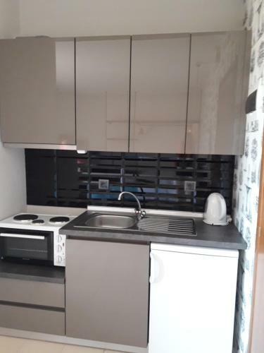 4 Seasons Luxury Apartments