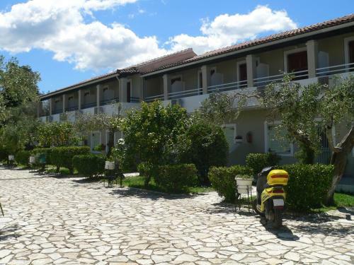 Alexandros Studios Apartments
