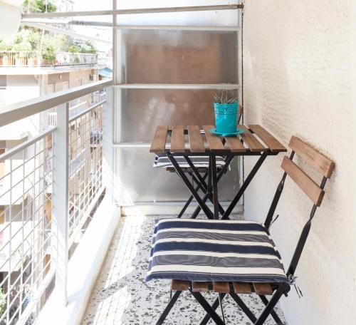 Apartamento Eclectic Athenian Abode