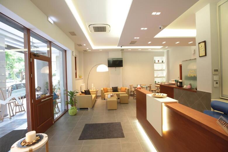 Meni Apartments