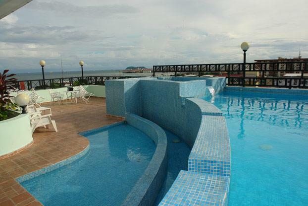 Hotel Bahia Suites