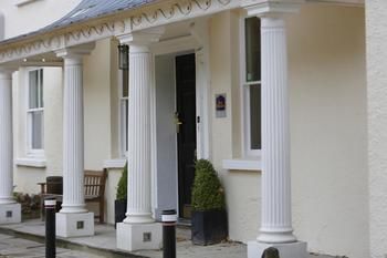 Hotel Henbury Lodge (.)
