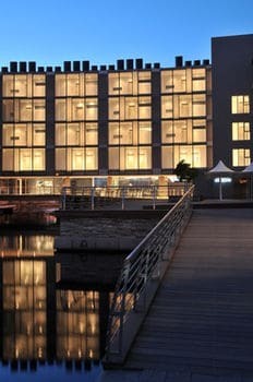 Harbour Bridge Hotel And Suites