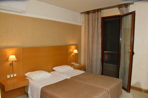 Deves Hotel