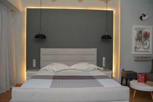 Scorpios Hotel