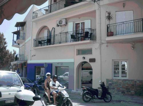 Karafelas Hotel