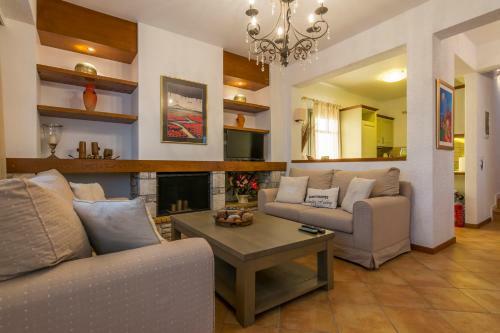 Elaia Villas