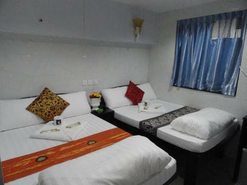 Hostal Dhillon Hotel