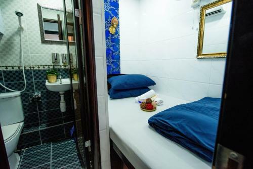Hostal V Inn