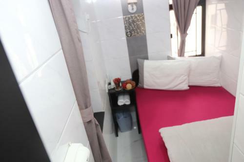 Hostal V Inn