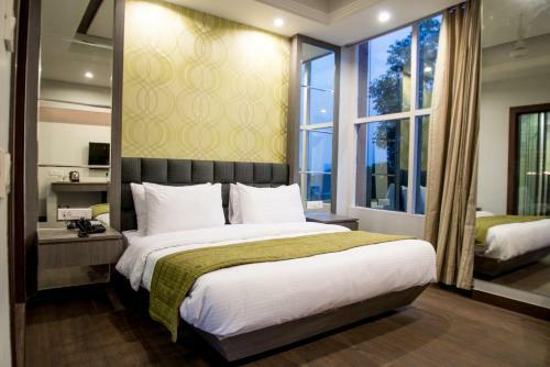 Hotel Narula's Aurrum