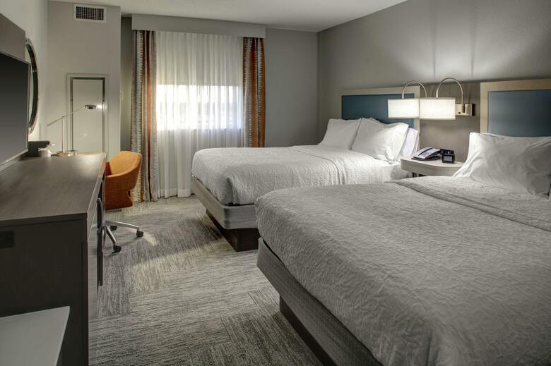 Hotel Hampton Inn & Suites Miami Airport South Blue