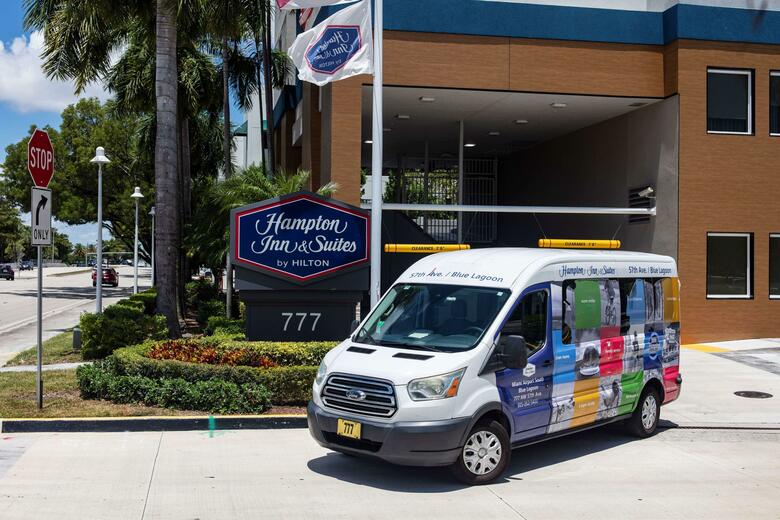 Hotel Hampton Inn & Suites Miami Airport South Blue