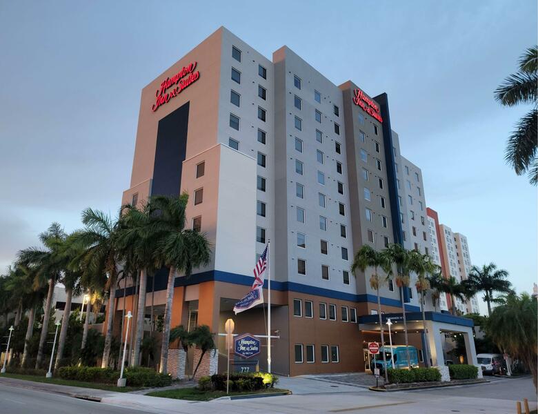 Hotel Hampton Inn & Suites Miami Airport South Blue