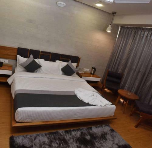 Hotel Grand Elegance