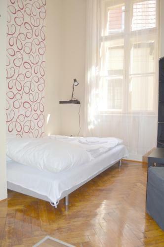 Hostal Synagogue Premium Central Residence