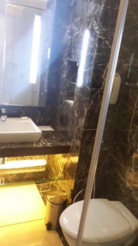 Hotel Zone By The Park , Bani Park Jaipur