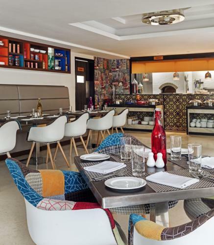 Hotel Zone By The Park , Bani Park Jaipur