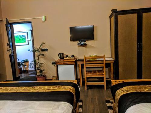 Hostal The Divine Hima