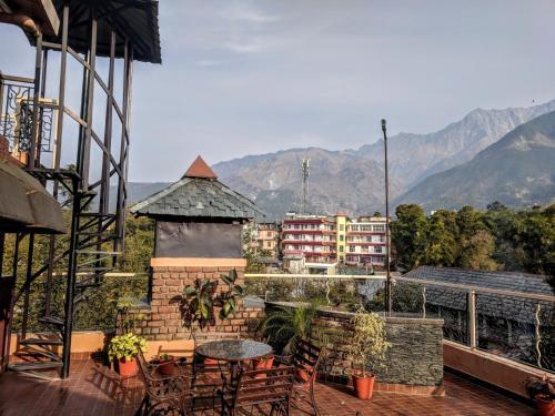 Hostal The Divine Hima
