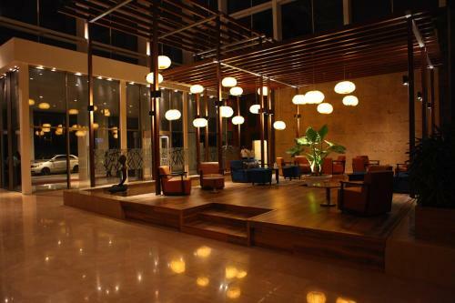 Radisson Blu Plaza Hotel Hyderabad Banjara Hills