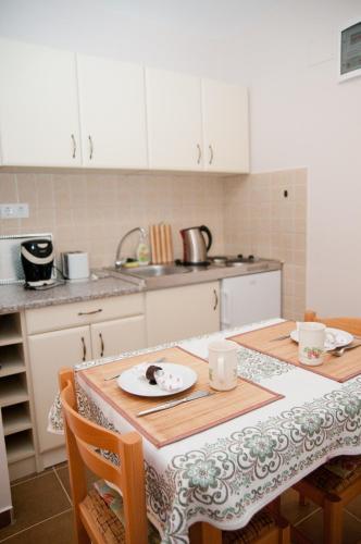 Deluxe Apartments