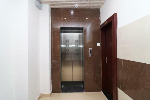 Oyo 1021 Hotel Gayatri Residency