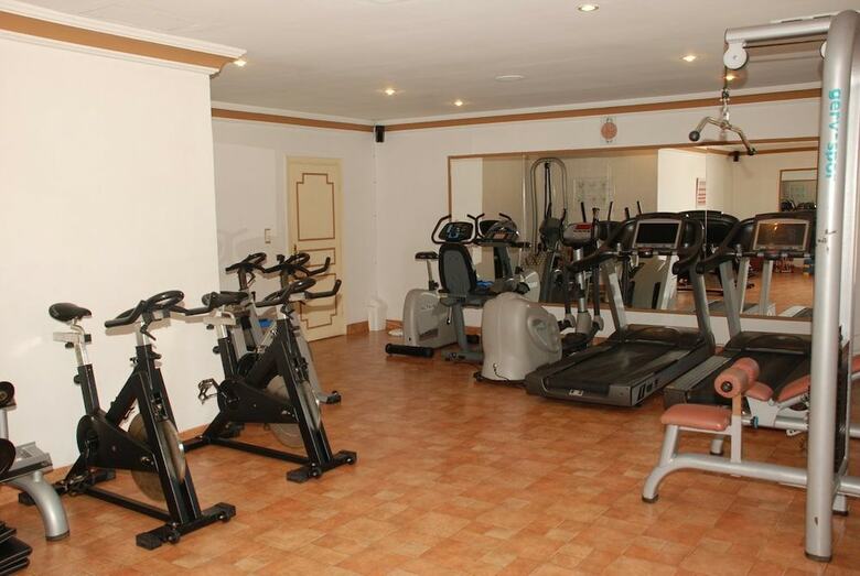 Hotel Aveda Kamal Palace