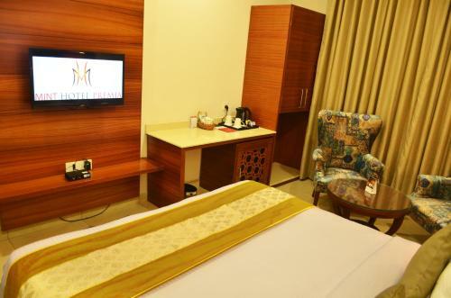 Mint Hotel Premia