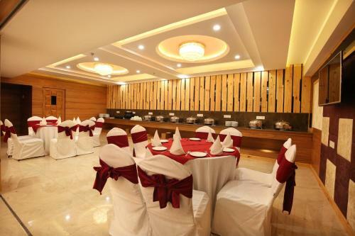 Mint Hotel Premia