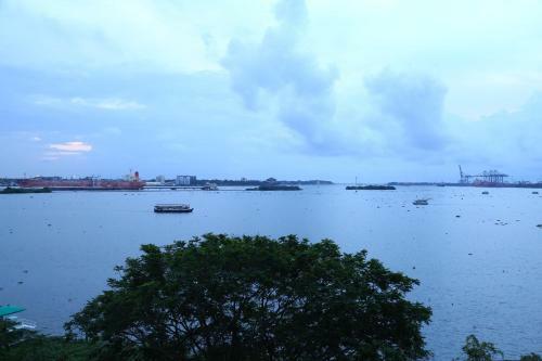 Marine Drive Luxuary Apartment