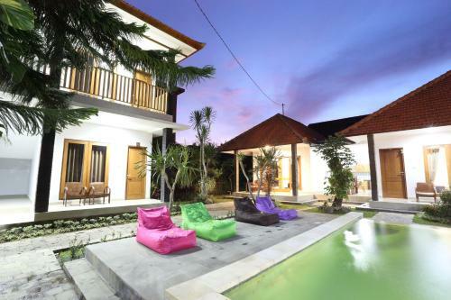 Green Papaya House