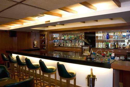 Hotel Shilton Royale
