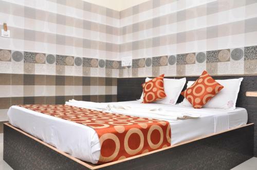 Hotel Addhuri Comforts Inn