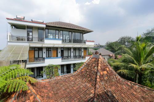 Hostal Reddoorz @ Sersan Bajuri
