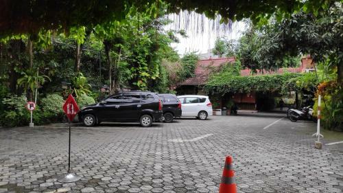 Paku Mas Hotel