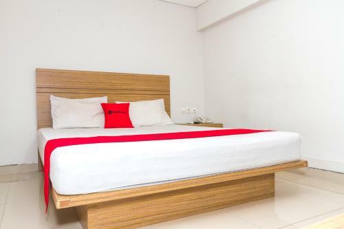 Hostal Reddoorz @ Cibogo Bawah