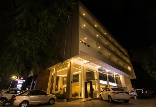 Hotel Spree Roopa Elite