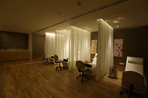 Feathers- A Radha Hotel, Chennai